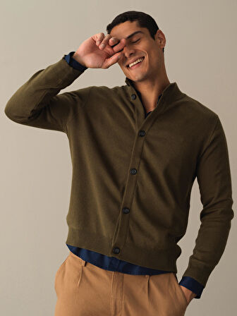 Xint Haki Düğmeli Basic Hırka