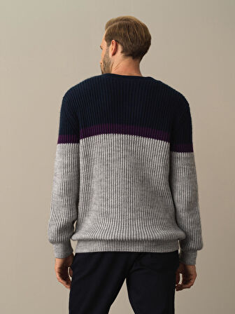 Xint Gri Çizgi Detaylı Kazak