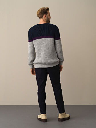 Xint Gri Çizgi Detaylı Kazak