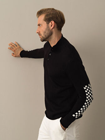 Xint Siyah Dik Yaka Regular Fit Kazak