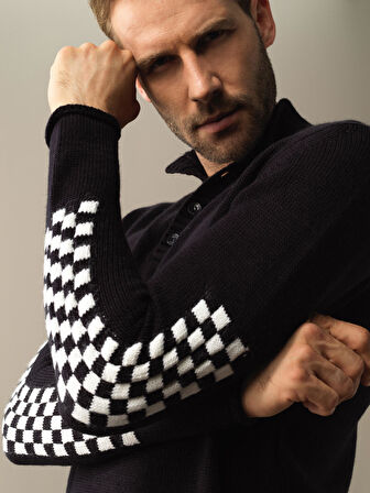 Xint Siyah Dik Yaka Regular Fit Kazak