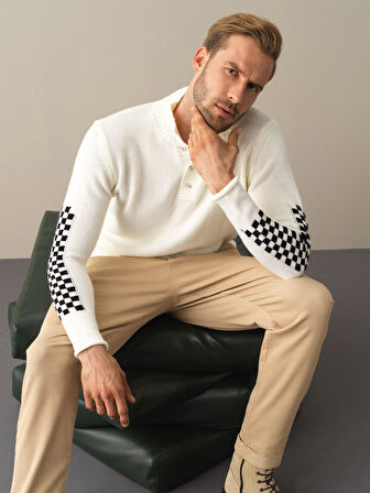 Xint Ekru Dik Yaka Regular Fit Kazak