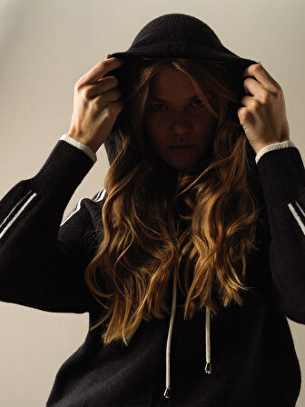 Xint Siyah Oversize Kazak