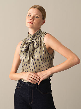 Xint Yeşil Kolsuz Saten Bluz