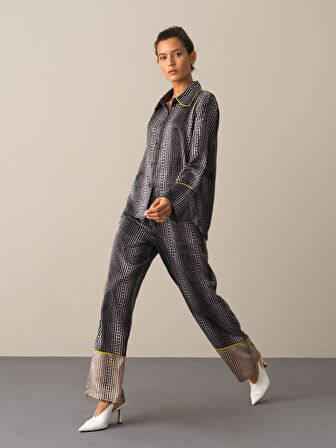 Xint Siyah Desenli Saten Gömlek