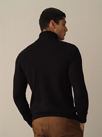 Xint Siyah Pamuklu Regular Fit Kazak