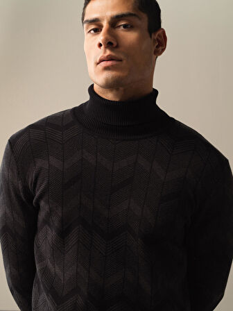 Xint Siyah Regular Fit Kazak