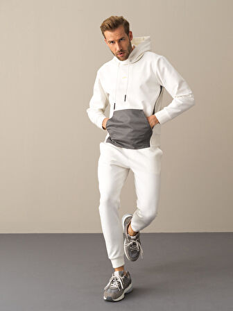 Xint Beyaz Regular Fit Sweatshirt