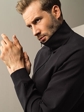 Xint Siyah Regular Fit Sweatmont