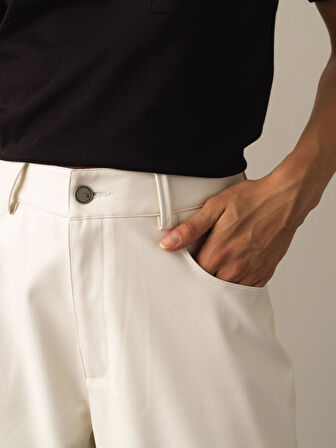 Xint Ekru Regular Fit Deri Görünümlü Pantolon