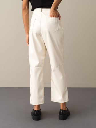 Xint Ekru Regular Fit Deri Görünümlü Pantolon