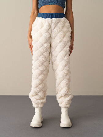 Xint Beyaz Oversize Cepli Kuzu Pantolon