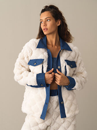 Xint Beyaz Oversize Kuzu Ceket