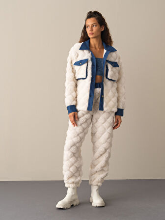 Xint Beyaz Oversize Kuzu Ceket