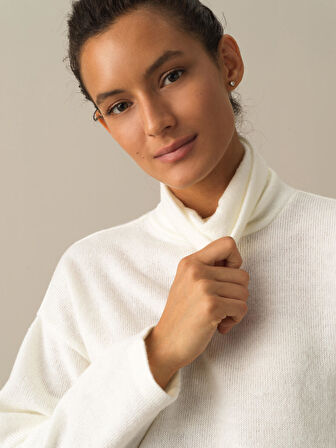 Xint Beyaz Oversize Crop