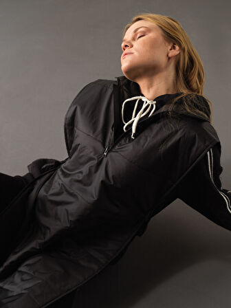 Xint Siyah Dik Yaka Regular Fit Yelek