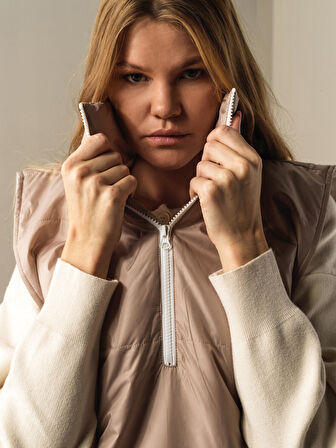 Xint Bej Dik Yaka Regular Fit Yelek