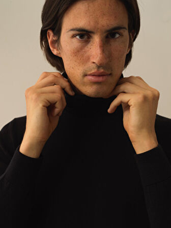 Xint Siyah Pamuk Dokulu Regular Fit Kazak