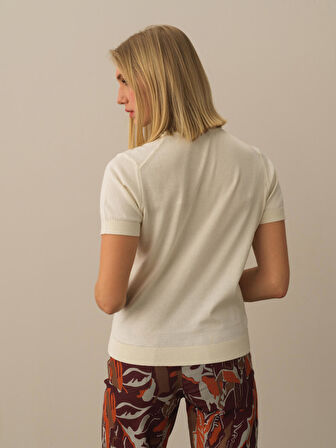 Xint Kırık Beyaz Pamuk Dokulu Regular Fit Kazak