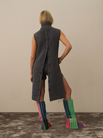 Xint Koyu Gri Doğal Yün Dokulu Regular Fit Yelek