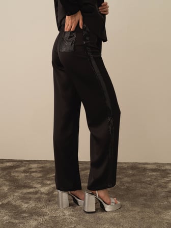 Xint Siyah Formunu Koruyan Oversize Pantolon