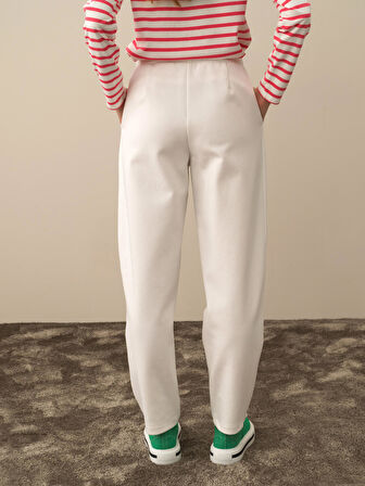 Xint Kırık Beyaz Pamuk Dokulu Regular Fit Sweat Pantolon