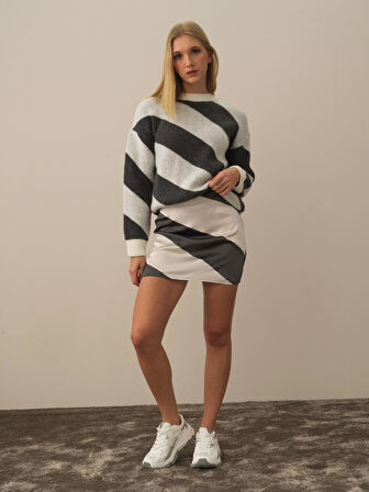 Xint Koyu Gri Formunu Koruyan Regular Fit Etek