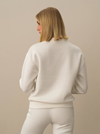 Xint Kırık Beyaz Pamuk Dokulu Oversize Sweatshirt