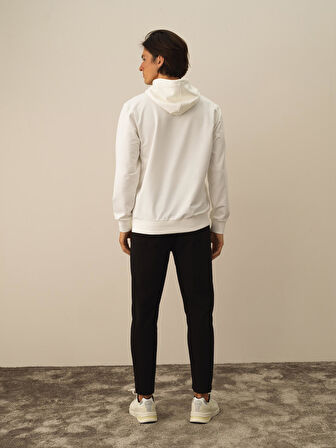 Xint Kırık Beyaz Pamuk Dokulu Regular Fit Sweatshirt