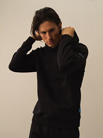 Xint Siyah Pamuk Dokulu Regular Fit Sweatshirt