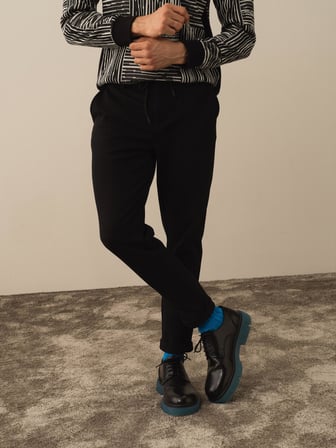 Xint Siyah Pamuk Dokulu Slim Fit Jogger Pantolon