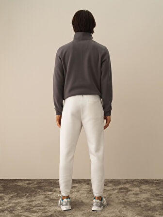 Xint Kırık Beyaz Pamuk Dokulu Regular Fit Sweat Pantolon