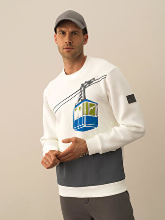 Xint Kırık Beyaz Pamuk Dokulu Regular Fit Sweatshirt