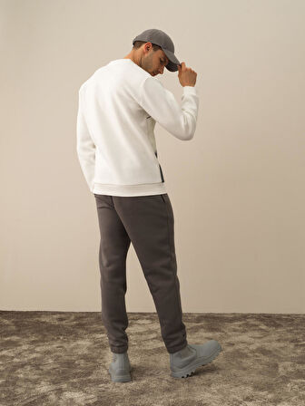 Xint Kırık Beyaz Pamuk Dokulu Regular Fit Sweatshirt