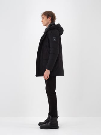 Xint Siyah Formunu Koruyan Regular Fit Mont