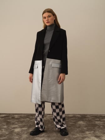 Xint Siyah Esnek Dokulu Oversize Kaban