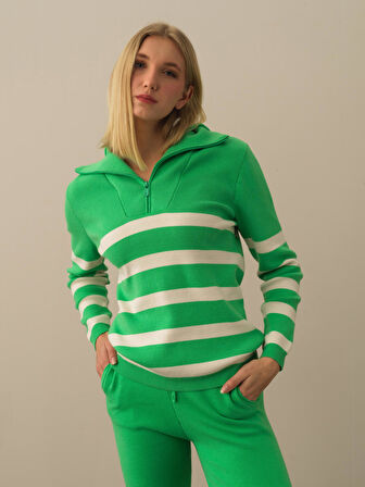 Xint Yeşil Formunu Koruyan Oversize Kazak