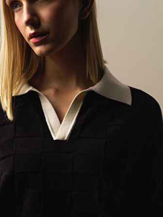 Xint Siyah Formunu Koruyan Oversize Kazak