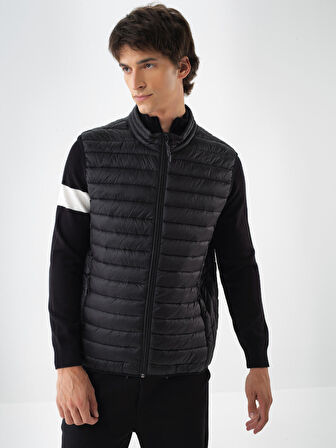 Xint Siyah Formunu Koruyan Regular Fit Yelek