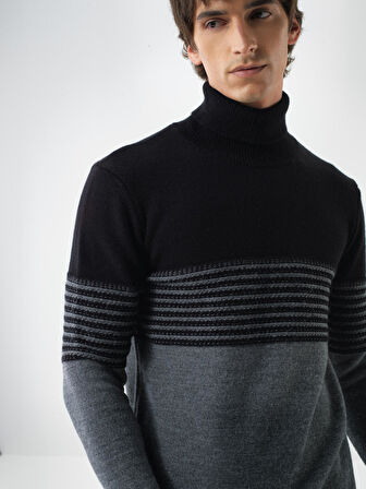 Xint Siyah Doğal Yün Dokulu Regular Fit Kazak