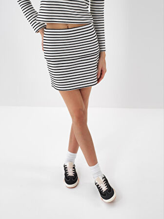 Xint Siyah Pamuk Dokulu Slim Fit Etek