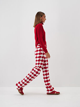 Xint Kırmızı Formunu Koruyan Regular Fit Pantolon