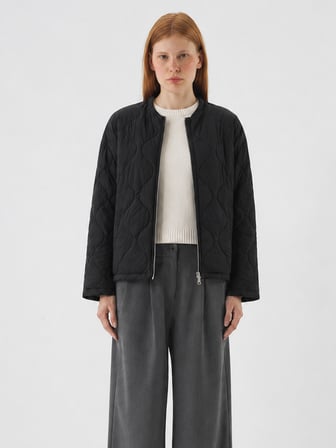 Xint Siyah Formunu Koruyan Oversize Mont
