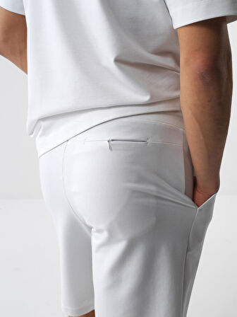 Beyaz Regular Fit Pamuklu Şort