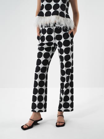 Xint Siyah Formunu Koruyan Oversize Pantolon