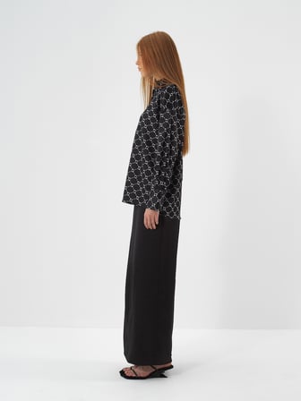 Xint Siyah İpeksi Saten Oversize Gömlek