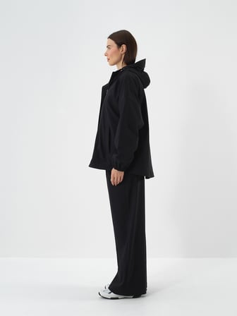 Xint Siyah Esnek Dokulu Oversize Mont