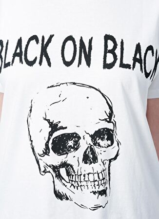 Black On Black Bisiklet Yaka Standart Kalıp Baskılı Ekru Kadın T-Shirt - K-Anika