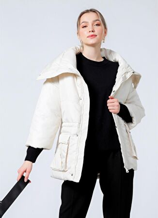 Fabrika Ata Yaka Geniş Fit Kapitone Desenli Krem Kadın Mont - LF-160309