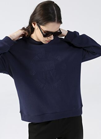 Fabrika Comfort Bisiklet Yaka Nakışlı Lacivert Kadın Sweatshırt CM-MADONNA